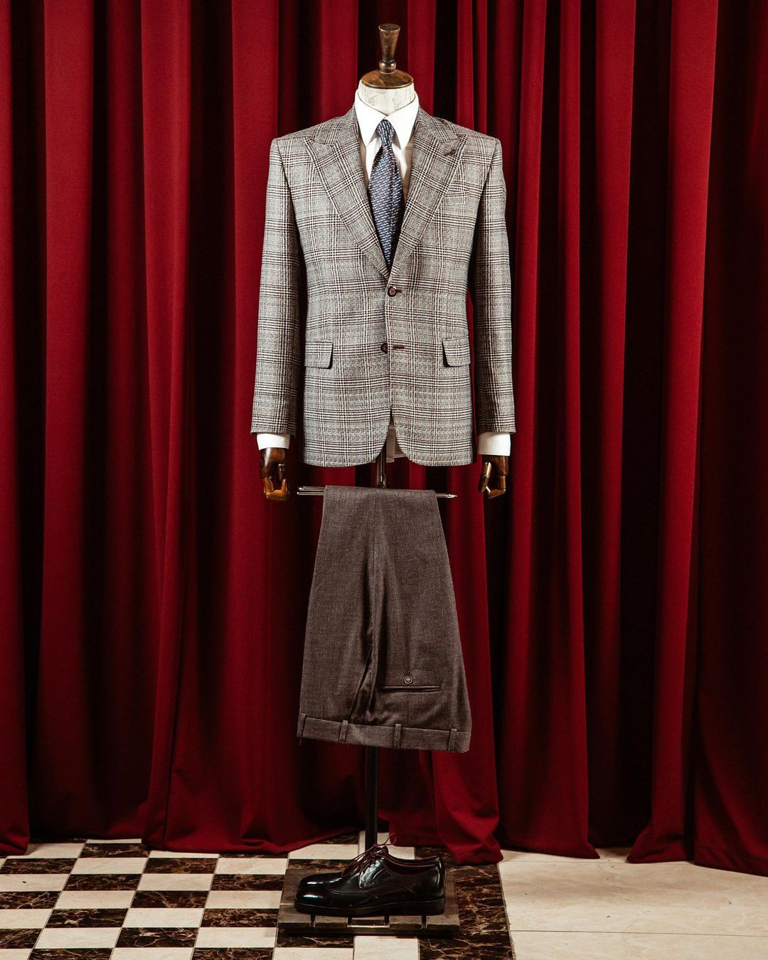 BUSINESS SUITS