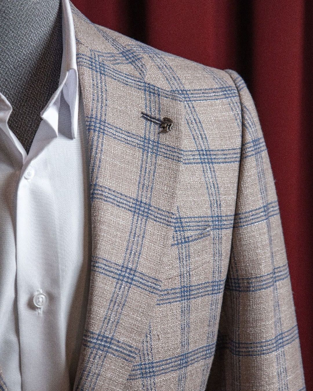 Suit 10