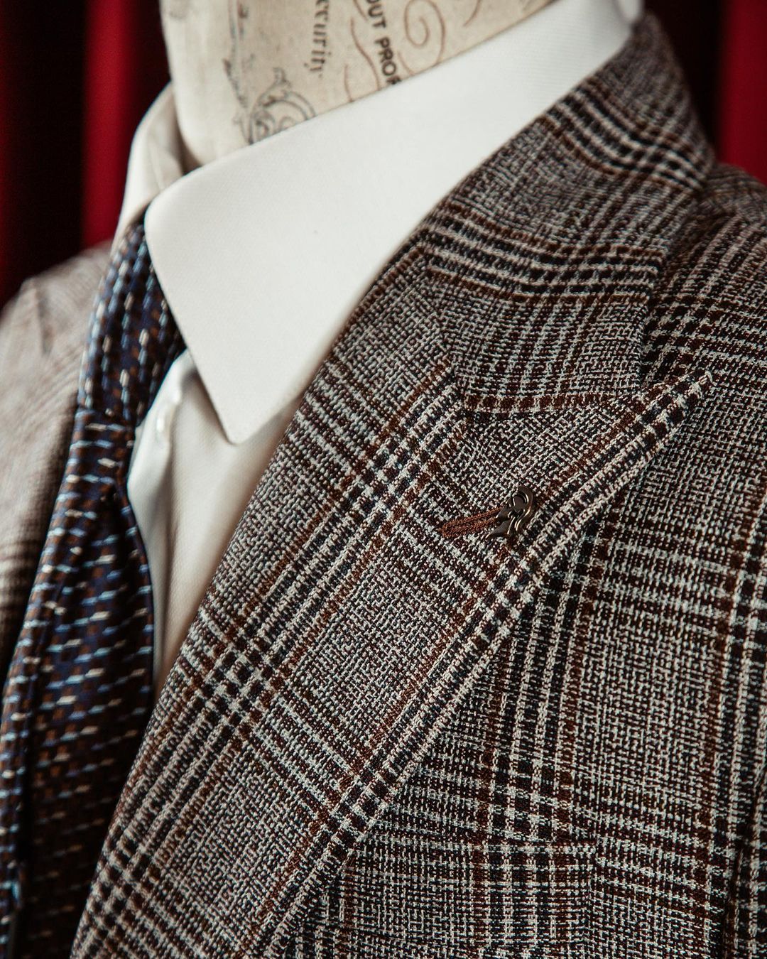 Suit 9